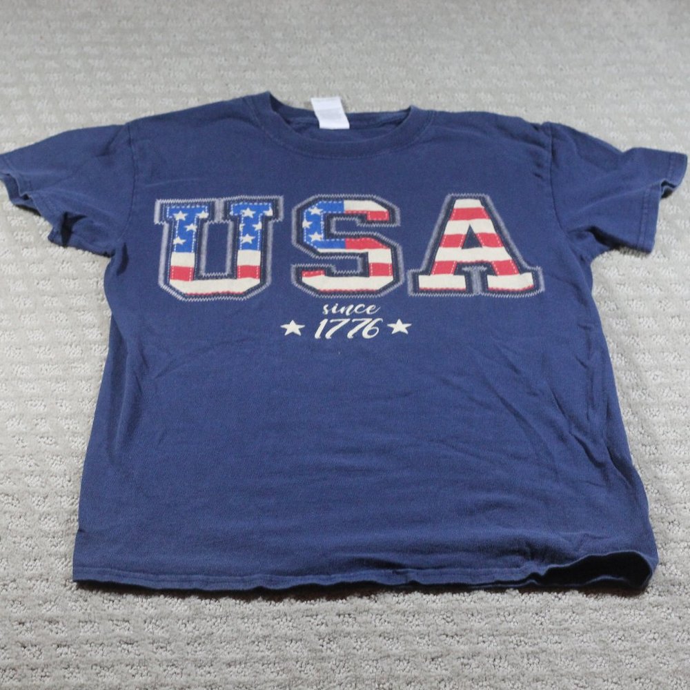 Gildan Adult Size Small Heavy Cotton "USA since 1776" T-shirt